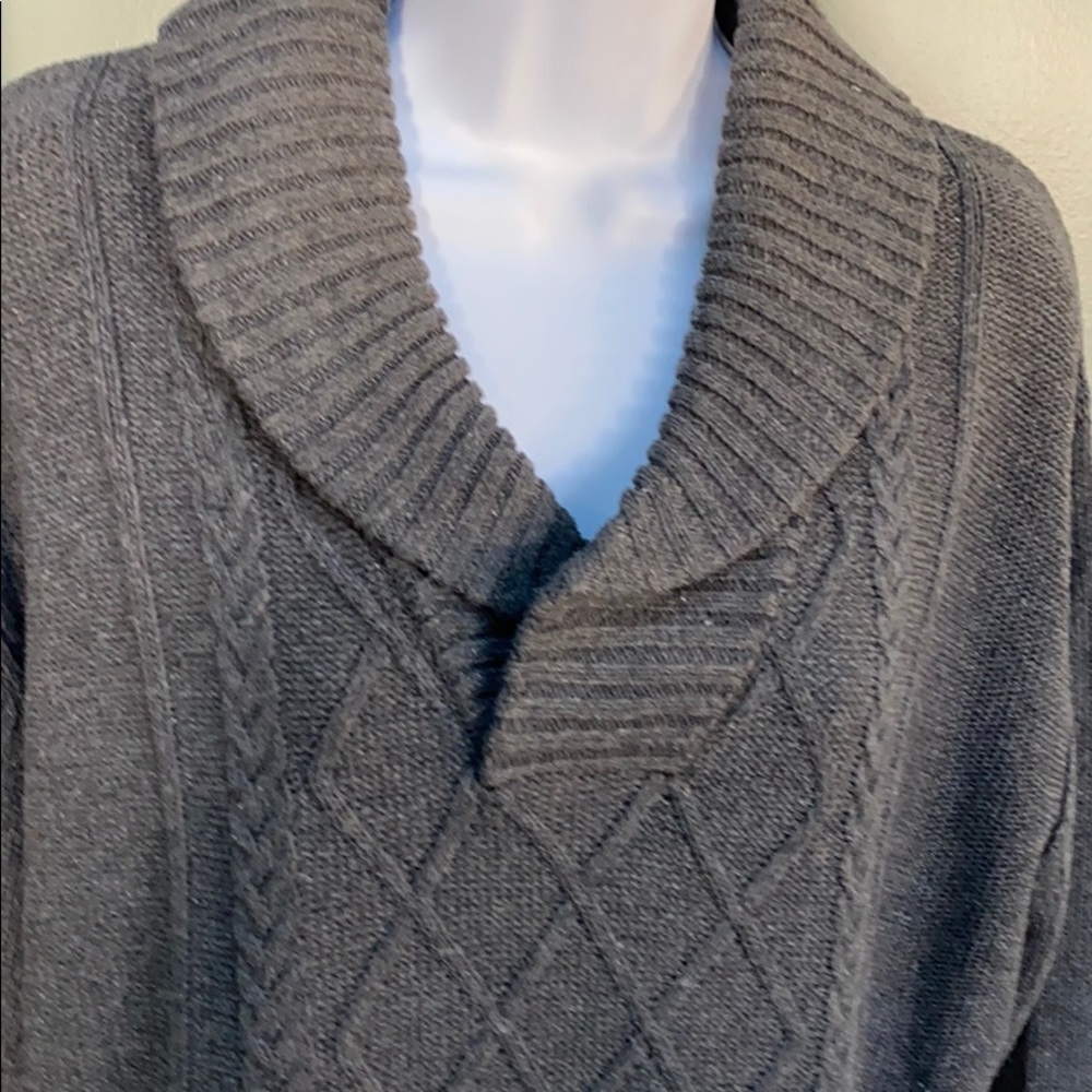 Sweater - Picture 2 of 7